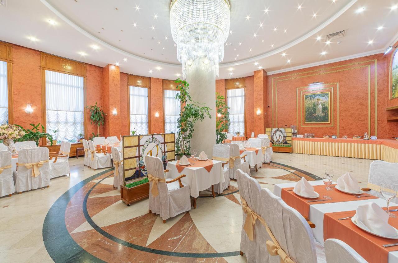 Grand Hotel Valentina Anapa Bagian luar foto